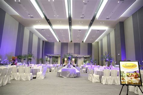hotels near sm aura|Hotels near SMX Convention Center Aura, Manila .